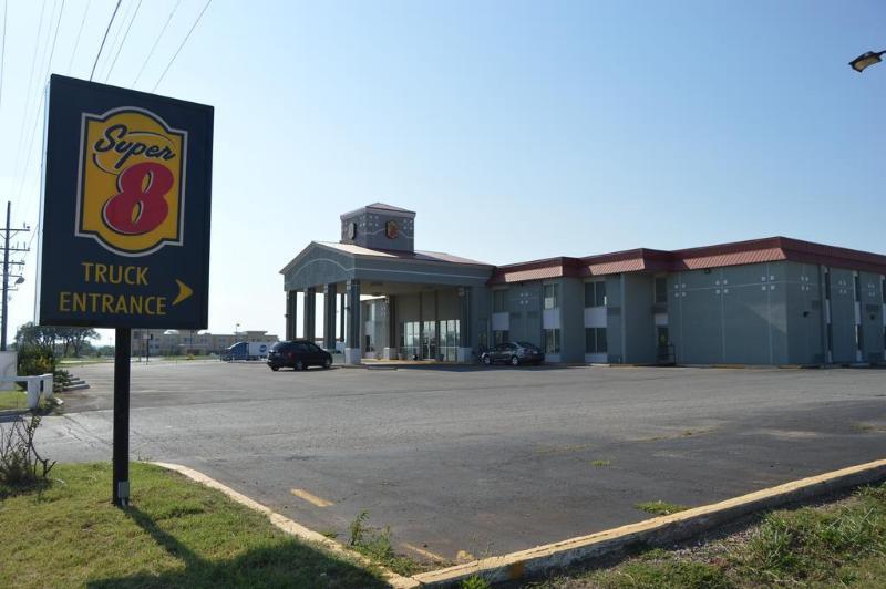 Super 8 By Wyndham Elk City Exterior foto
